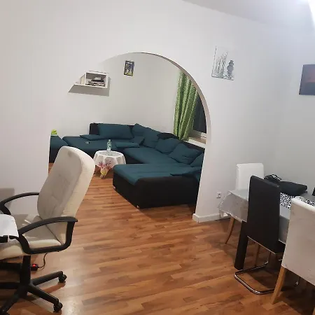 Wunderschönes Zimmer+ Auto+ Afrikanisches Essen